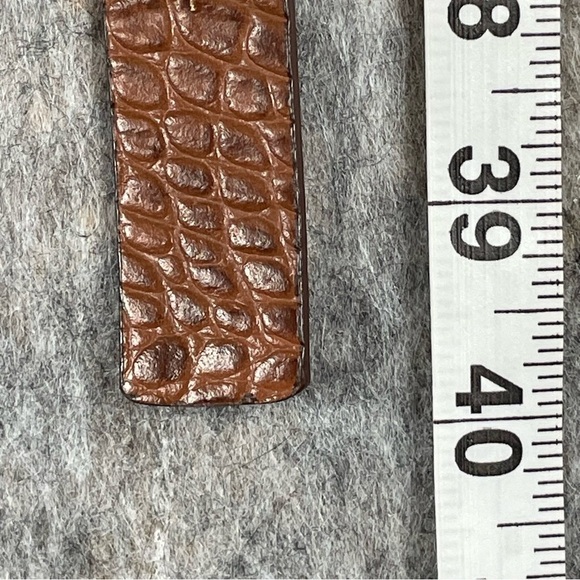 Coldwater Creek Brown Embossed Leather Gold Tone Hook Buckle Adjustable Belt S/M - Picture 10 of 12